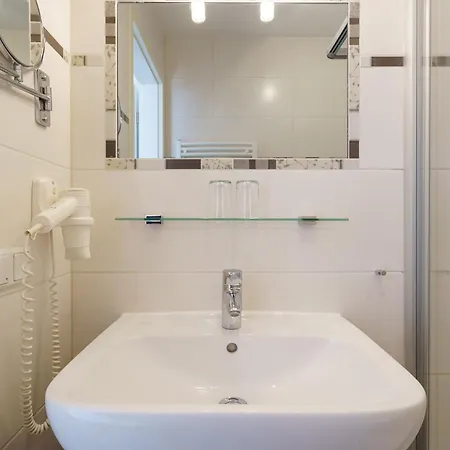 684, Seepark Apartment *
