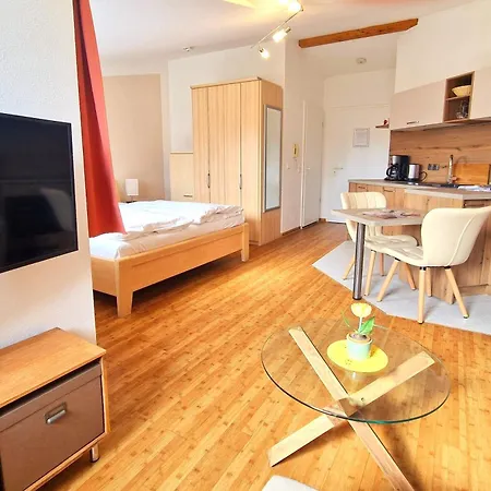 684, Seepark